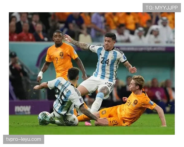 2022卡塔尔世界杯盛大揭幕，豪门球队齐聚绿茵场争夺荣耀