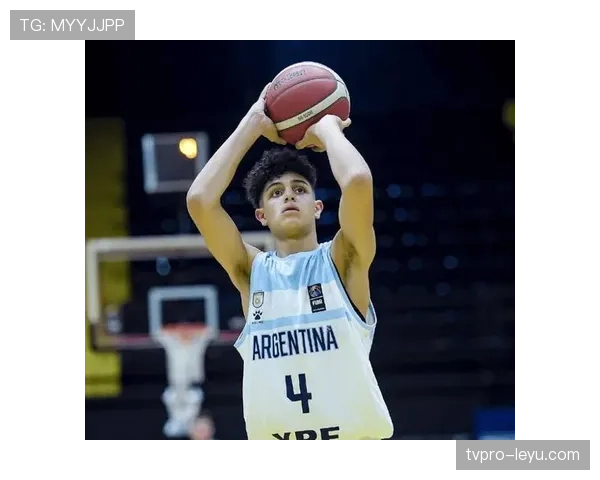 久保建英国家队首秀闪耀全场，天才新星引关注