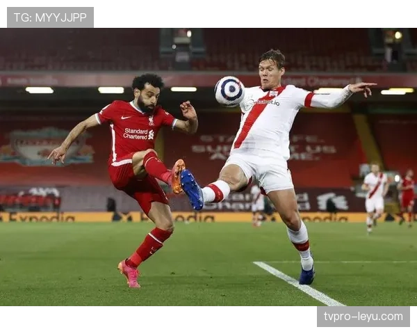 奥坎波斯表现稳健助塞维利亚赢下关键战，持续提升球队竞争力