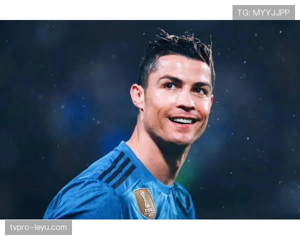 C罗神勇助球队首夺欧冠，铸就传奇夺冠时刻