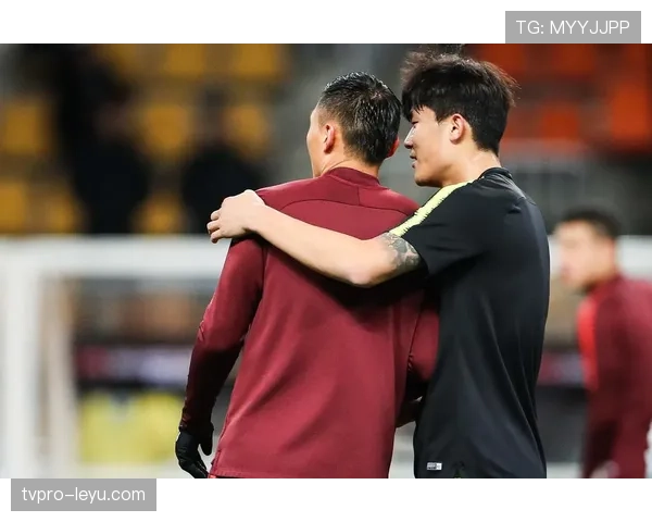 金玟哉在职业舞台上的表现稳健，青训出道的成长路径备受关注