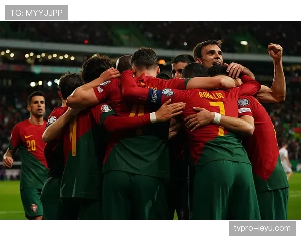 B费 vs C罗:国家队核心作用与战术地位对比 B费 vs C罗:国家队核心作用与战术地位对比