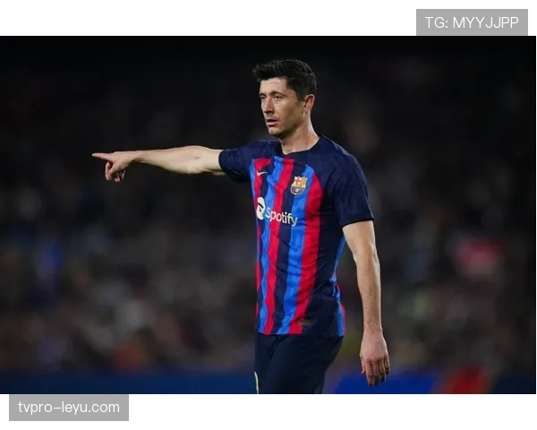 莱万多夫斯基长期巅峰期进球效率解析:如何多年保持顶级水准